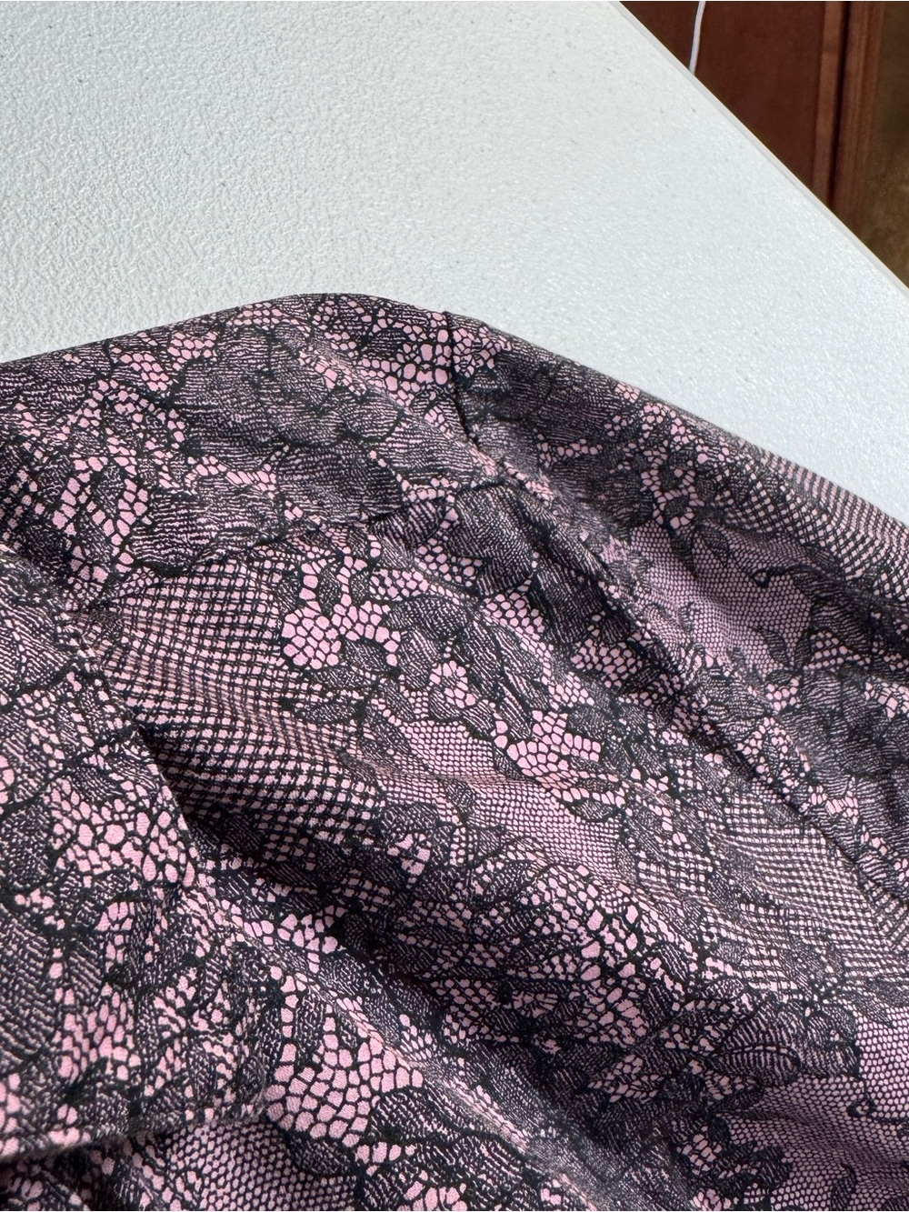 Lane Bryant Button Up Top Womens 26 Long Sleeve V-Neck Mauve Floral Lace Print - Picture 3 of 5
